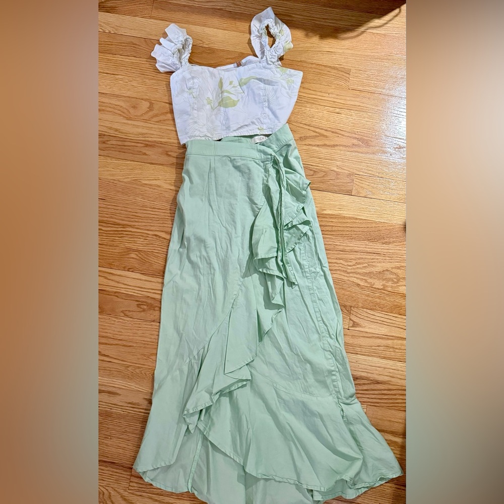 Ticket set 2 pieces skirt + top